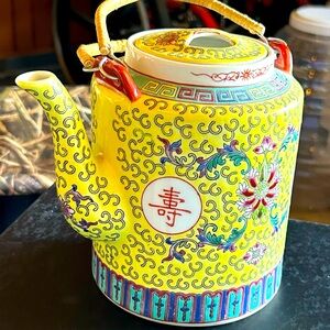 Zhongguo Jingdozhen Teapot